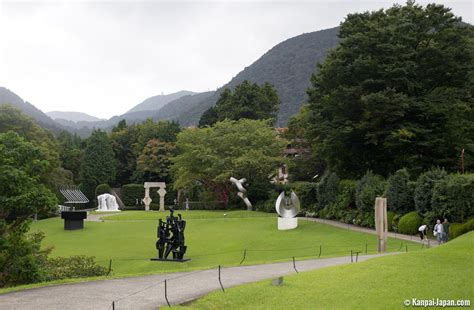 Hakone Open-Air Museum: Japonya'nın Muhteşem Doğasına Açılan Bir Sanat Dünyası!