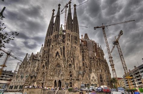 La Sagrada Família, Muhteşem Bir Gotik Şaheseri ve Tasarımın Simgesi!